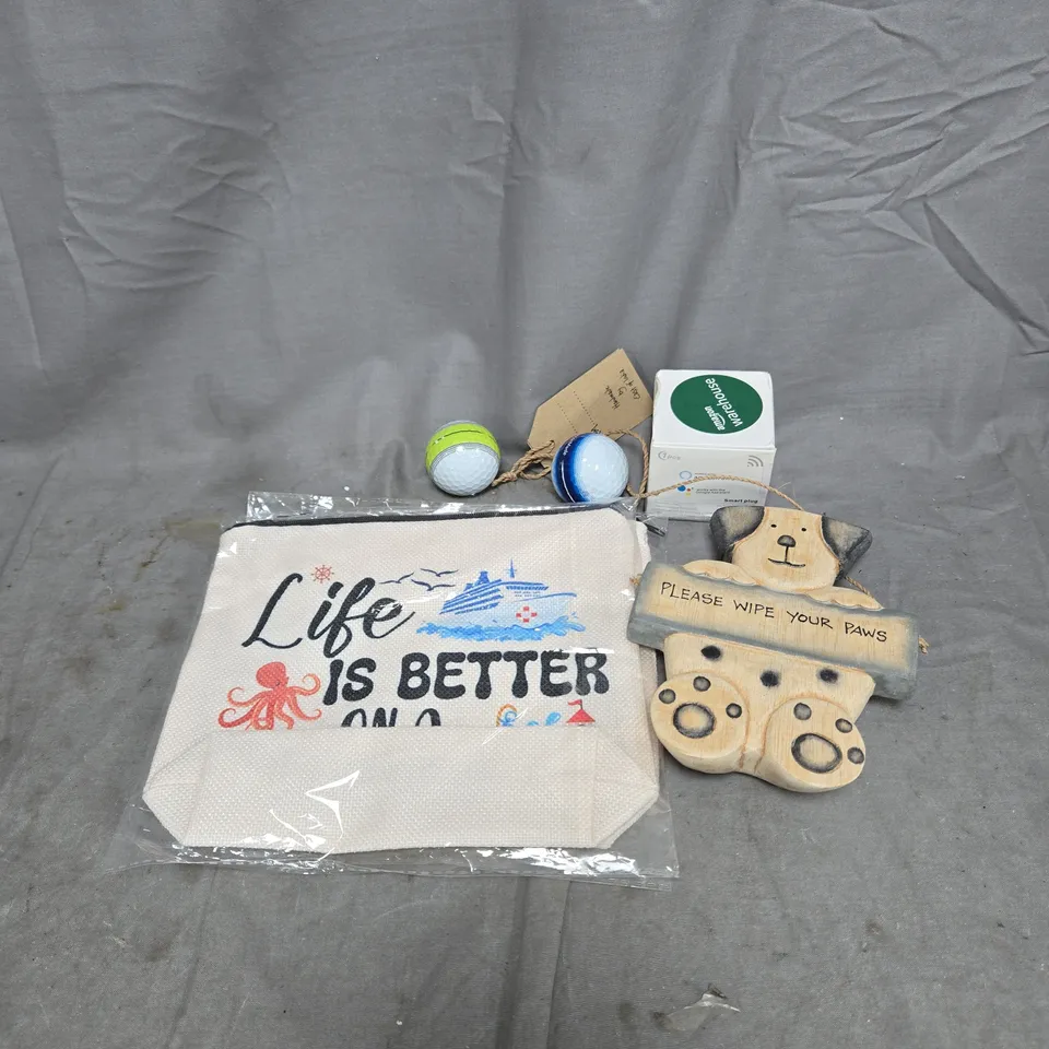 APPROXIMATELY 20 ASSORTED HOUSEHOLD ITEMS TO INCLUDE GOLF BALLS, DOG SIGN, TOTE BAG, SMART PLUG ETC