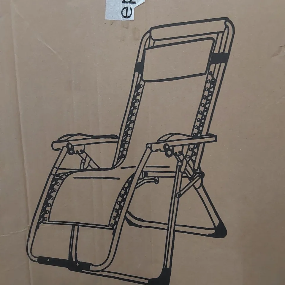 BOXED SUNLOUNGER 