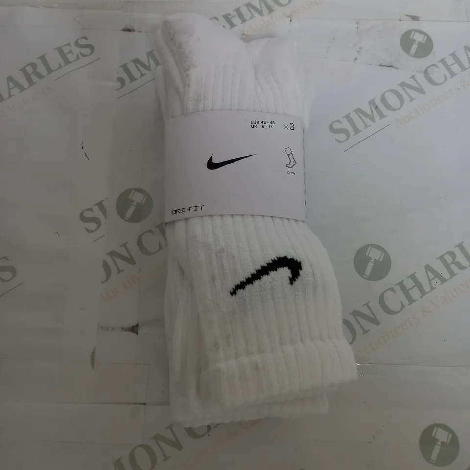 NIKE DRI FIT SOCKS IN WHITE - 8-11