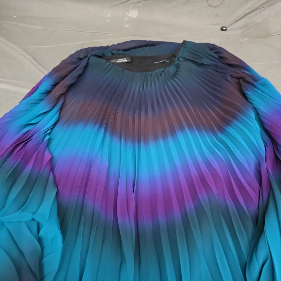 KAREN MILLEN GRADIENT PLEATED SKIRT – UK 10 