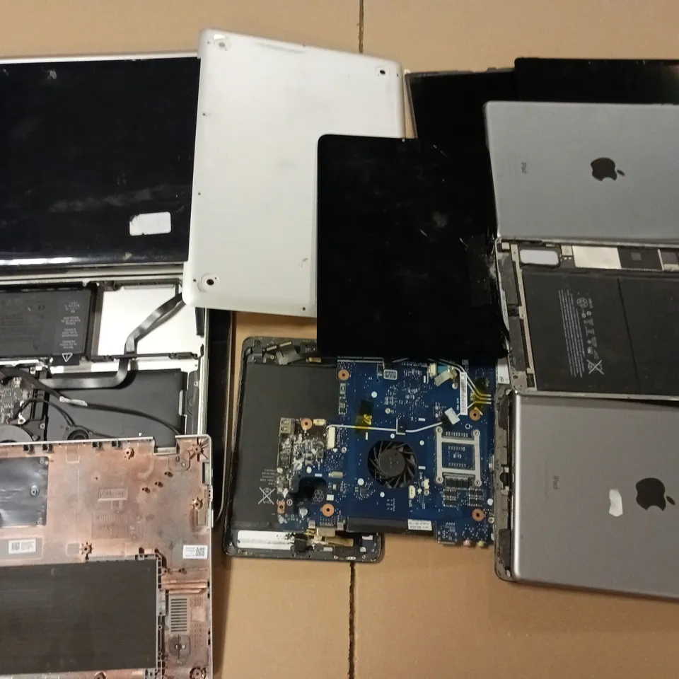 LOT OF ASSORTED LAPTOP AND TABLET SPARE PARTS AND PLASTICS