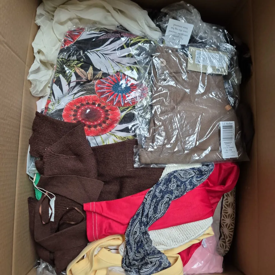 LARGE BOX OF APPROXIMATELY 25 ASSORTED CLOTHING ITEMS IN VARIOUS COLOURS, STYLES AND SIZES - COLLECTION ONLY