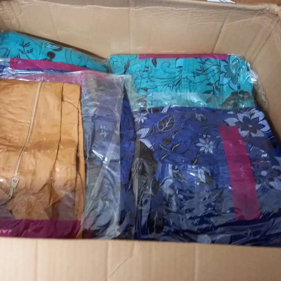 LARGE QUANTITY OF ASSORTED BAGGED RONNIE CLOTHING ITEMS - VARIOUS SIZES