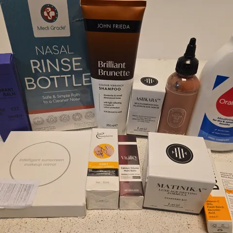 APPROX 12 ASSORTED BEAUTY PRODUCTS TO INCLUDE NASAL RINSE BOTTLE, JOHN FRIEDA SHAMPOO, MAKEUP MIRROR, ETC 