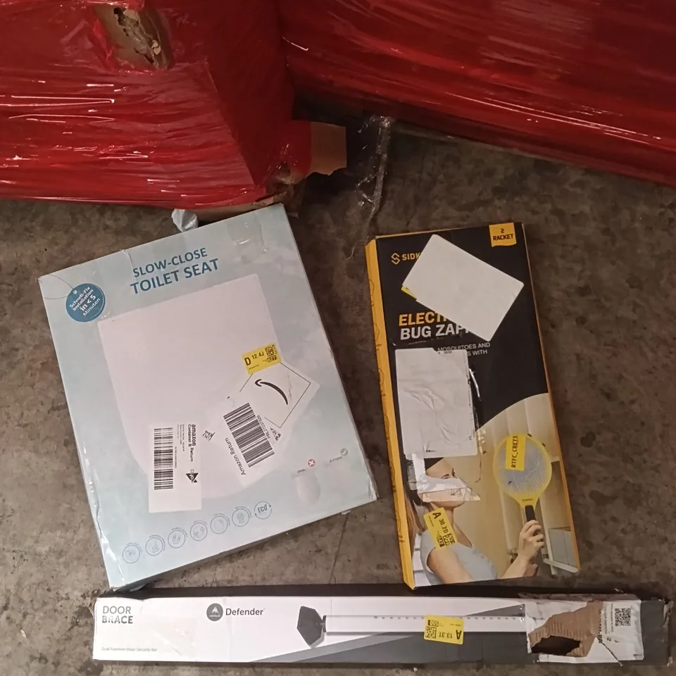 PALLET OF ASSORTED ITEMS INCLUDING - TOILET SEAT, BUG ZAPPER, DOOR BRACE 