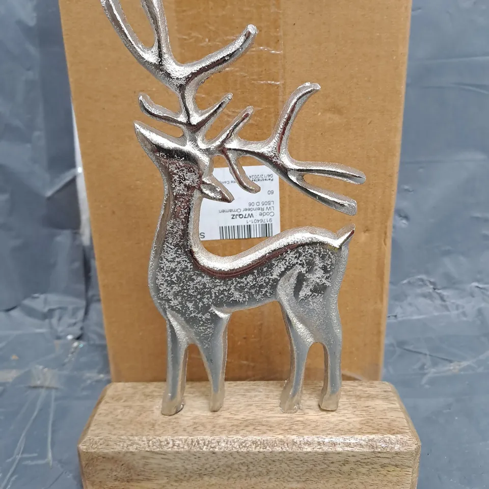 BOXED REINDEER STAG ORNAMENT 