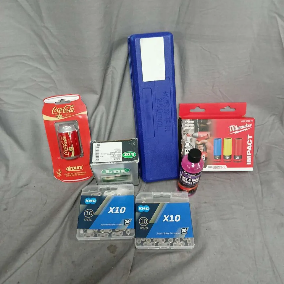 APPROXIMATELY 10 ASSORTED VEHICLE PARTS & ACCESORIES TO INCLUDE MILWAWKEE SOCKET SET, 10 SPEED CHAIN, WHEEL CYLINDER, ETC