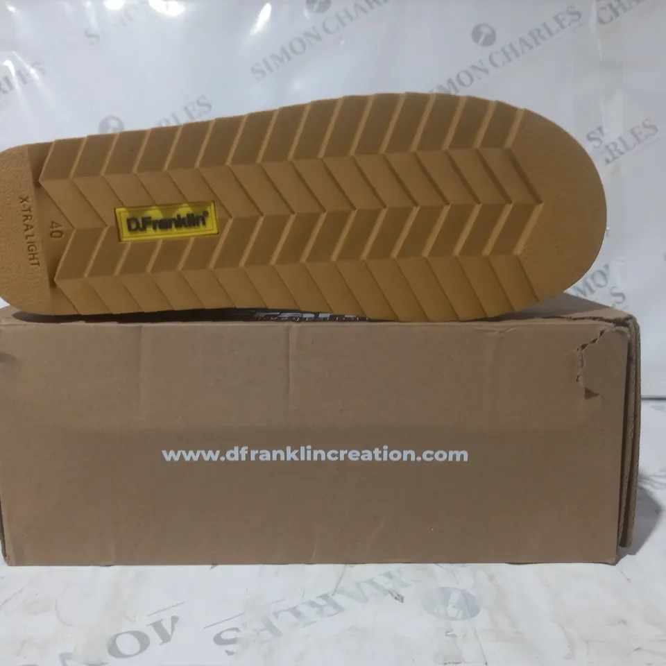 BOXED PAIR OF D.FRANKLIN NORDIC BOOTS IN YELLOW EU SIZE 40