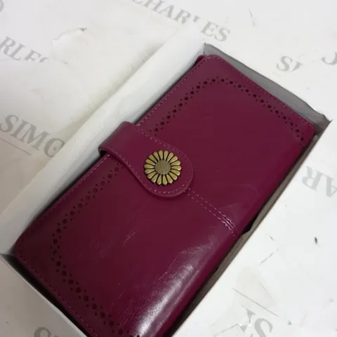 BOXED SENDFN PURSE IN PURPLE 