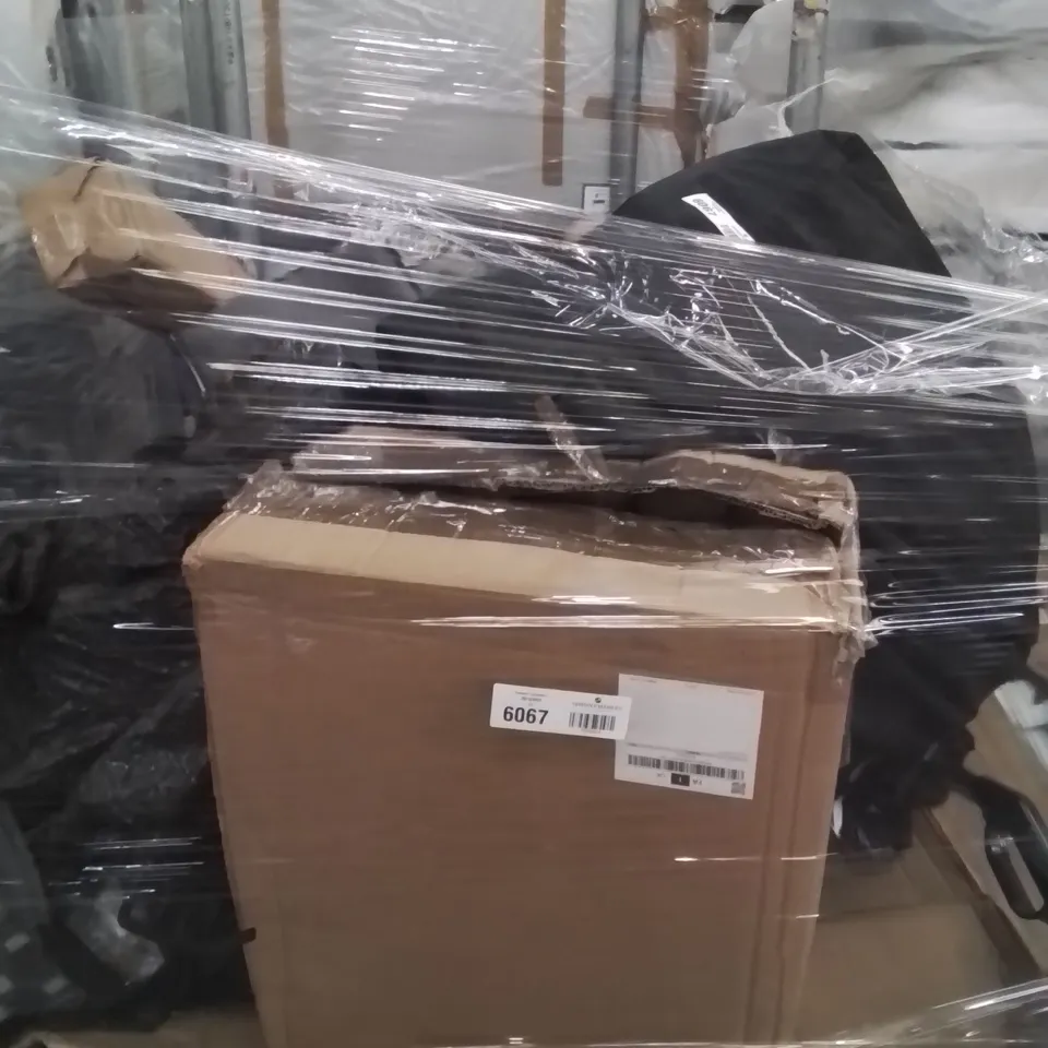 PALLET CONTAINING VARIOUS ASSORTED INCOMPLETE EXERCISE EQUIPMENT AND OTHER HOUSEHOLD ITEMS