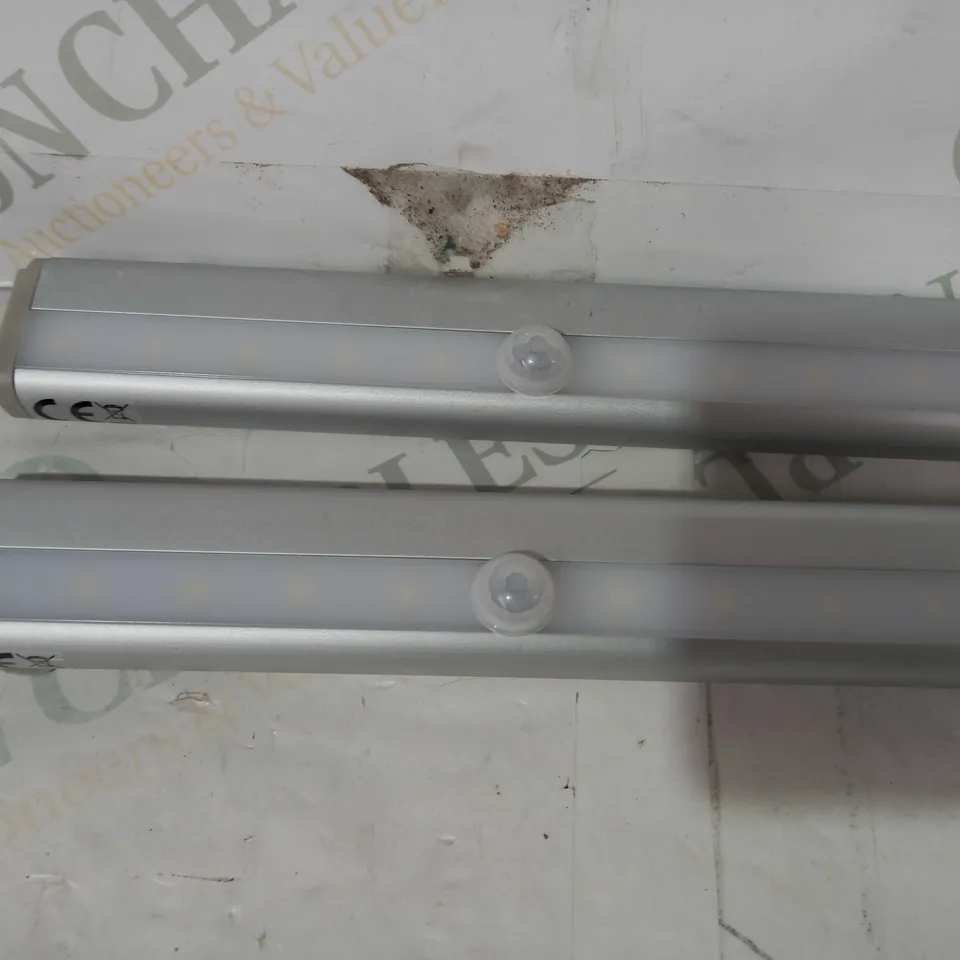 SFIXX BRUSHED ALUMINIUM PIR MOTION SENSOR LIGHT