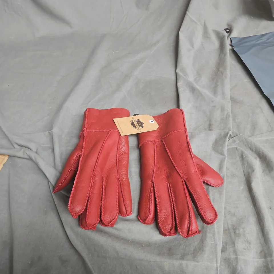 RED LEATHER GLOVES