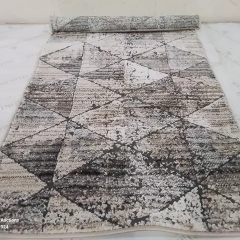 BRAND NEW PACO HOME 757 BEIGE HARNUBA RUG SIZE 60CM X 100CM 