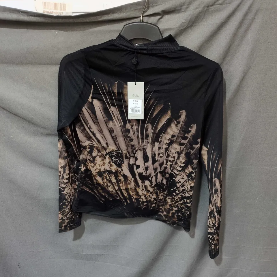 BLACK ABSTRACT PRINT MESH TOP – SIZE SML BRAND MINT VELVET