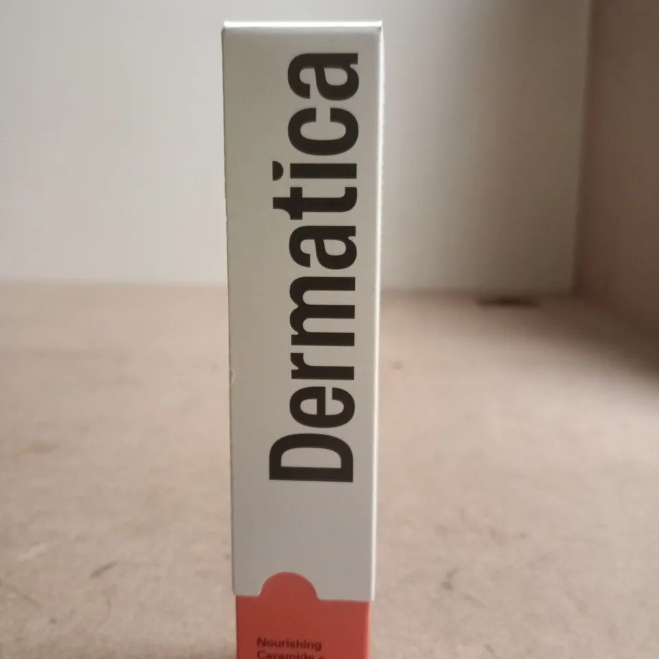BOX OF APPROXIMATELY 10 ASSORTED BEAUTY PRODUCTS INCLUDING NUDUM CLEANSER, DR MELAXIN SPICULE SERUM AND DERMATICA MOISTURISER