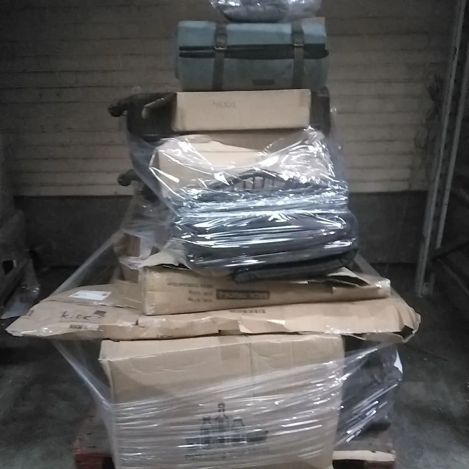 PALLET CONTAINING ASSORTED HOUSEHOLD PRODUCTS TO INCLUDE;SUITCASE,GARDEN CHAIRS,TROLLEY