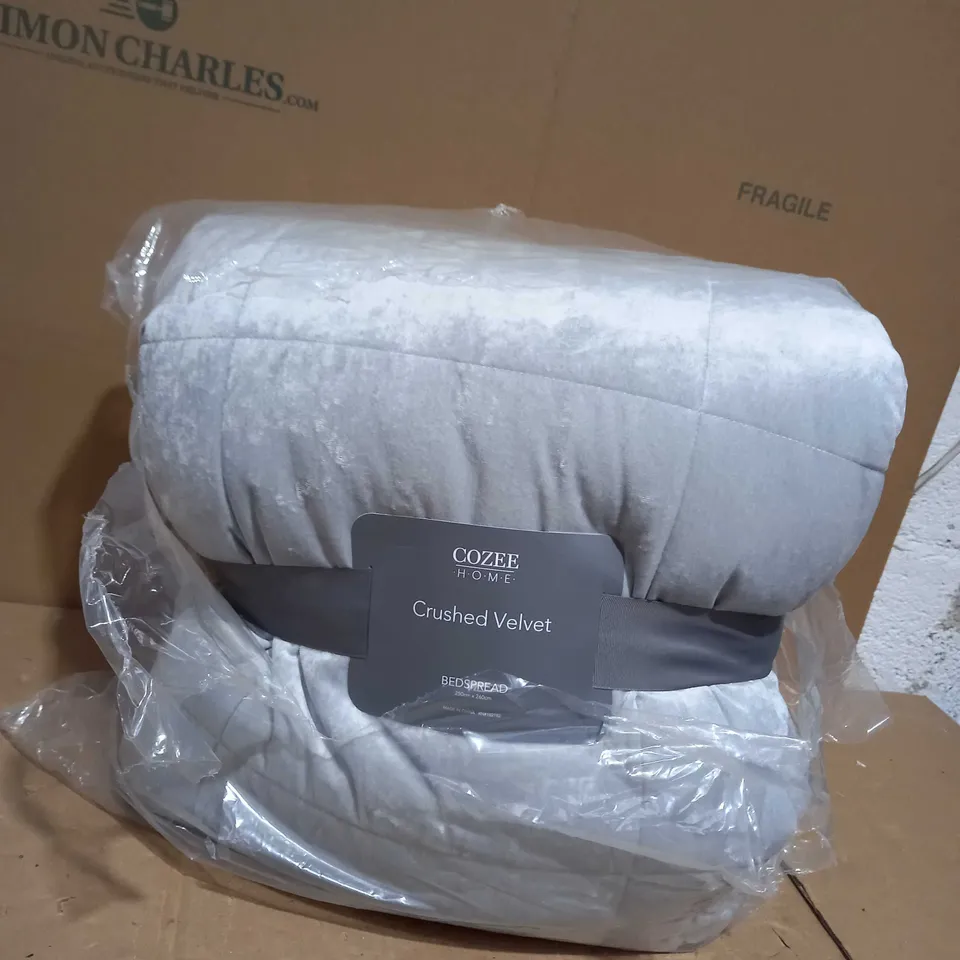 COZZEE HOME CHJARCOAL BEDSPREAD 