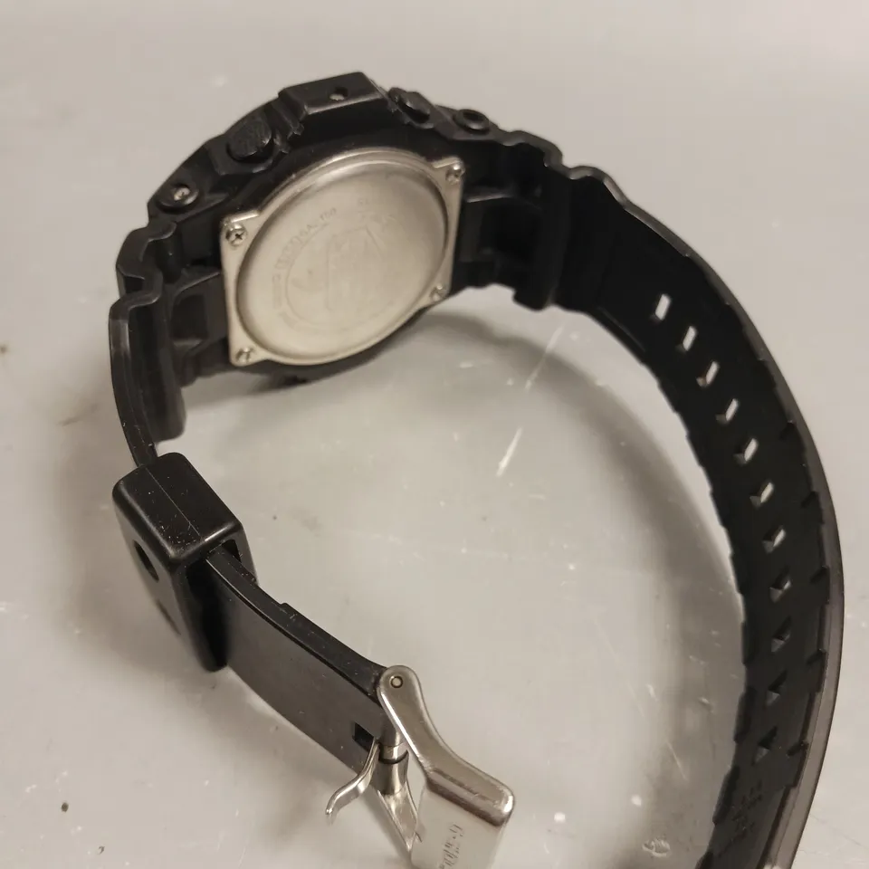 CASIO G-SHOCK RUBBER STRAP WATCH 