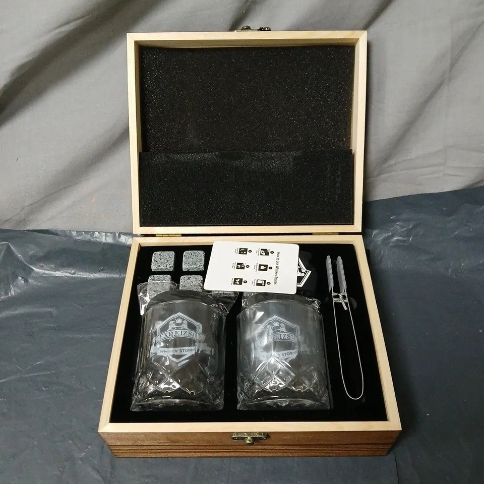WHISKEY STONES GIFT SET IN WOODEN PRESENTATION BOX WITH 2 GLASSES