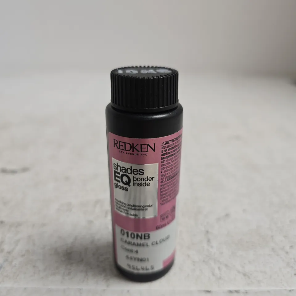 REDKEN SHADES EQ GLOSS – BOND INSIDE, CARAMEL COLOUR (010N) HAIR COLOUR