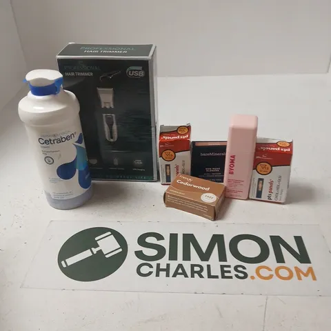 APPROXIMATELY 15 ASSORTED HEALTH & BEAUTY PRODUCTS TO INCLUDE CETRABEN CREAM, BAREMINERALS GEN NUDE BRONZER, BYOMA GEL-CREAM, ETC - COLLECTION ONLY
