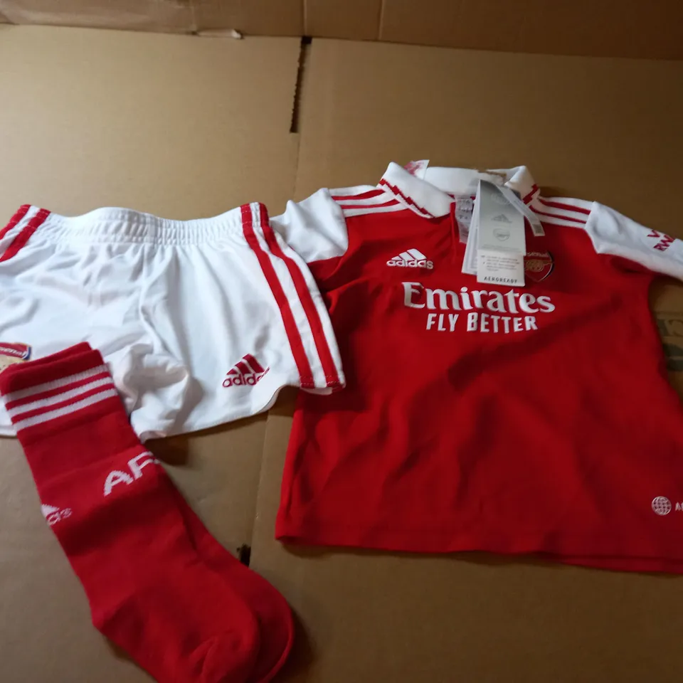 ADIDAS ARSENAL FOOTBALL KIT - SIZE 2-3 YEARS