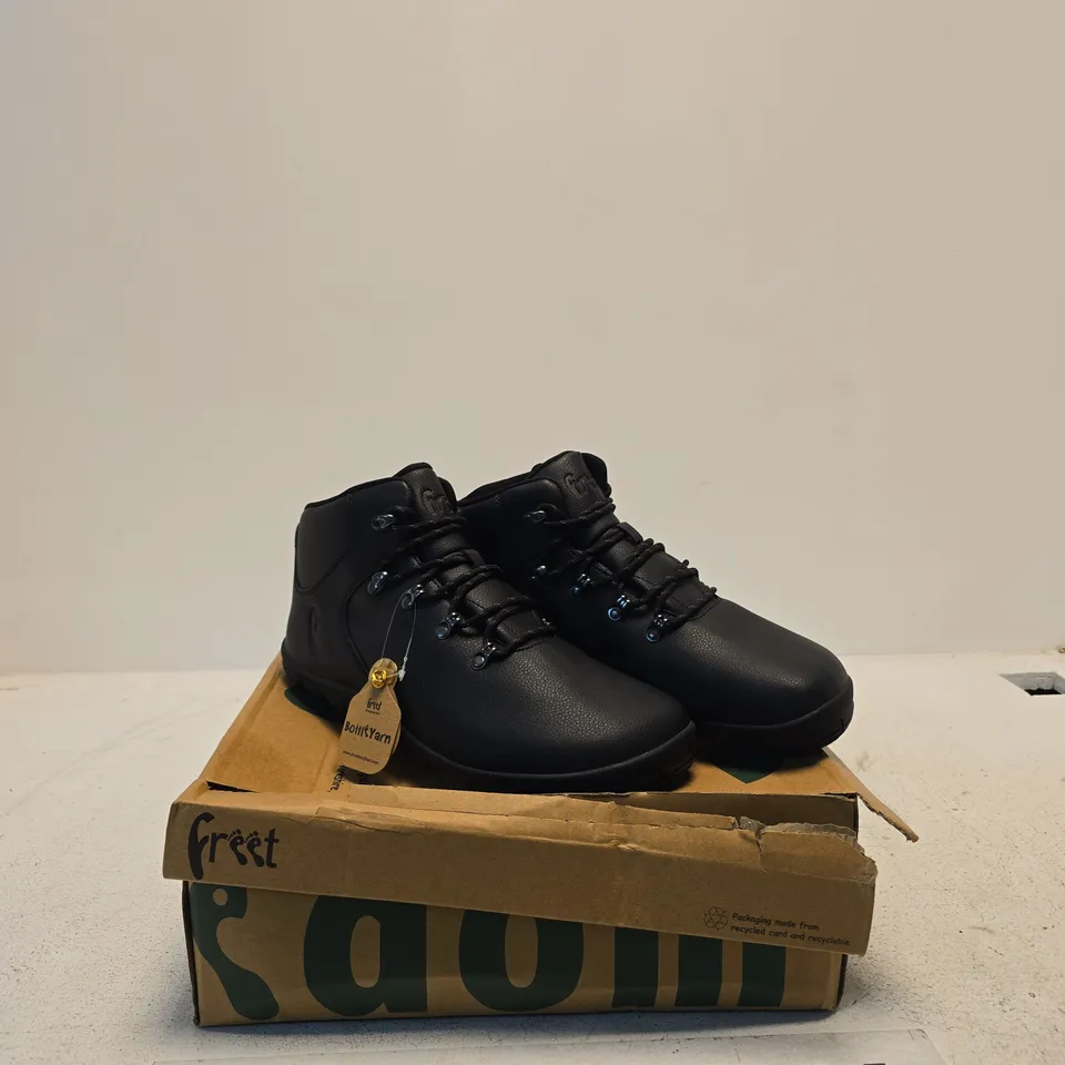 FREET MUDEE 2 BLACK BOOTS – UK 10 / EU 45