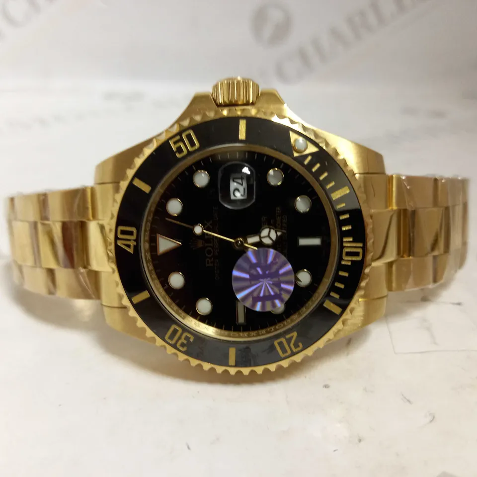 DESIGNER NOVELTY STYLE WATCH