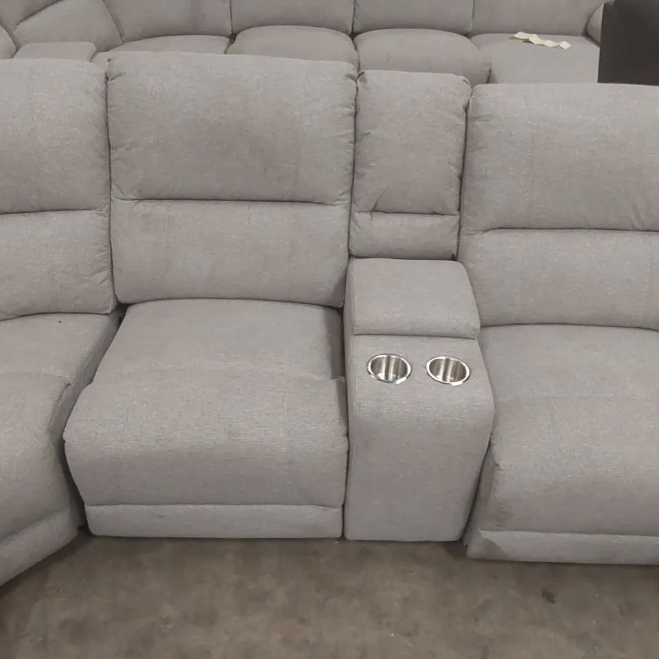 QUALITY DESIGNER FABRIC UPHOLSTERED CORNER SOFA WITH RECLINER, CUP HOLDERS AND STORAGE