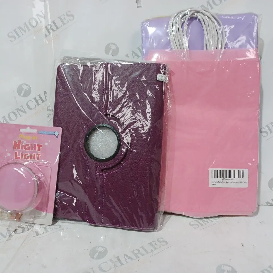 BOX OF APPROXIMATELY 10 ASSORTED HOUSEHOLD ITEMS TO INCLUDE PARTY FAVOUR BAGS, IPAD CASE, PLUG-IN NIGHT LIGHT, ETC