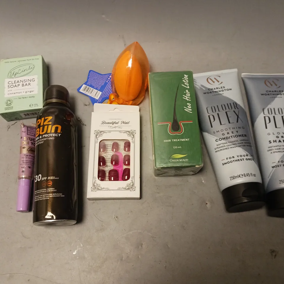 BOX OF APPROXIMATELY 15 COSMETIC ITEMS TO INCLUDE SHEGLAM CHEEKS BLUSH TRIO, GLOW MILK BLUSHED, AND VITAMIN BABE ETC.