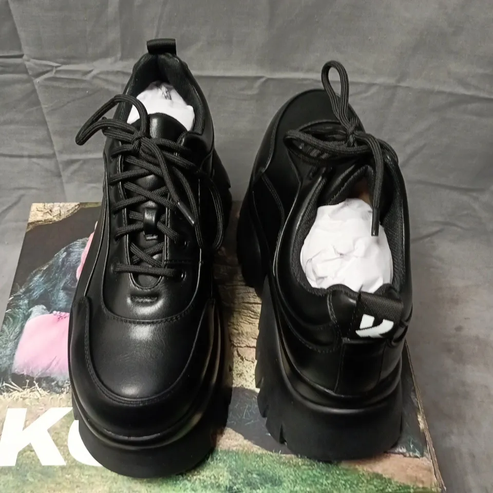 BOXED KOI CHRONICLES 'MONSTER' PLATFORM TRAINERS – BLACK, UK6