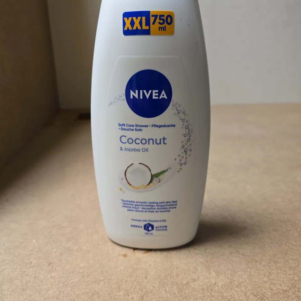 APPROXIMATELY 12 ASSORTED COSMETIC ITEMS INCLUDING THE BREATH CO ORLAL RINSE AND NIVEA COCONUT SHOWER GEL 