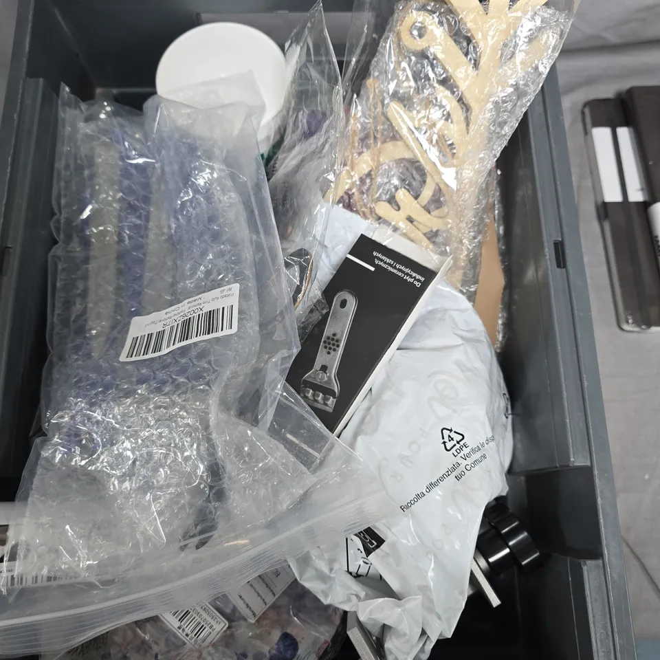 BOX OF ASSORTED ITEMS TO INCLUDE - DAIRY - WATER BOTTLE  