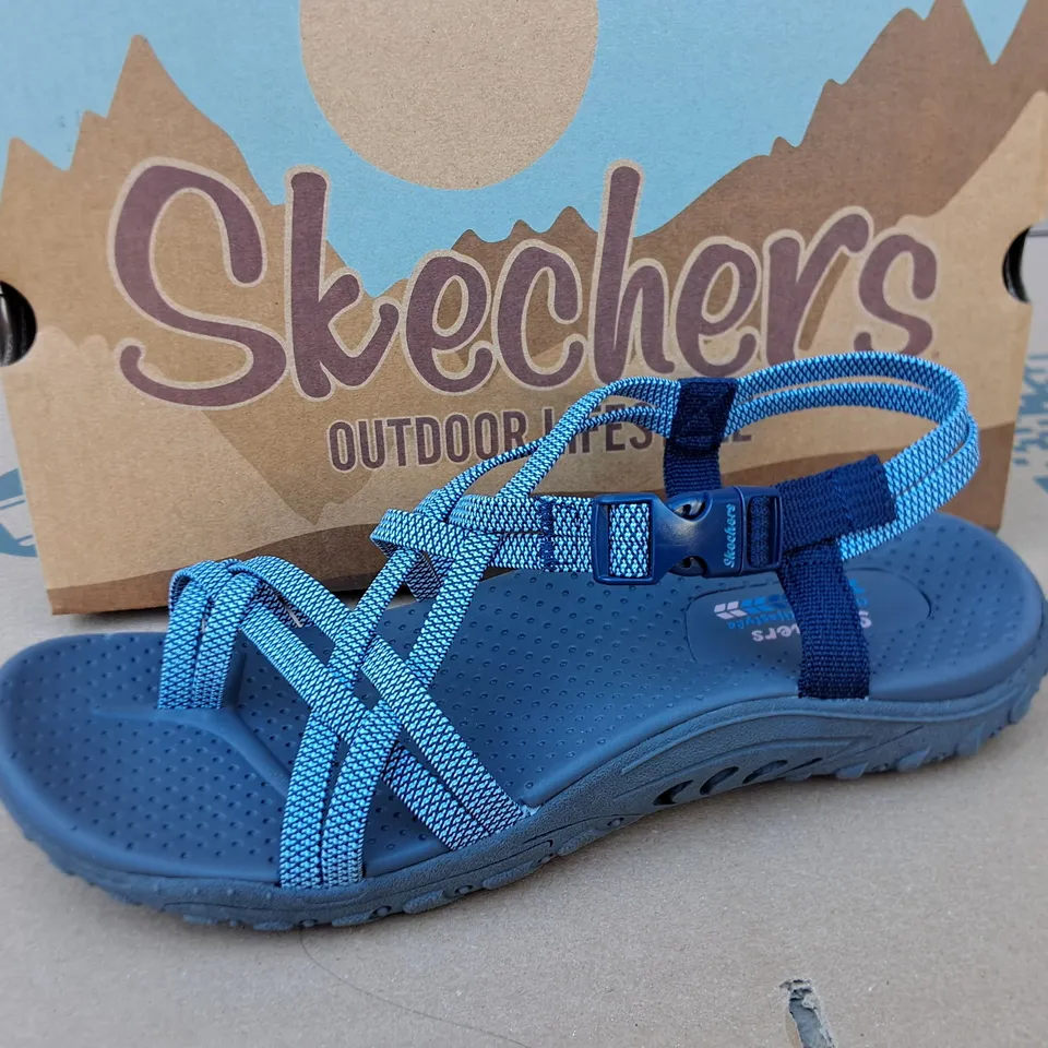 BOXED PAIR OF SKECHERS WOMENS GREY SANDALS - UK 6