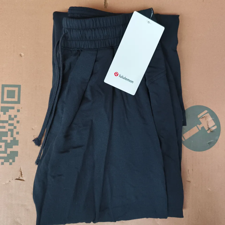 LULULEMON EXTRA-WIDE PLEATED PANTS IN BLACK SIZE SMALL