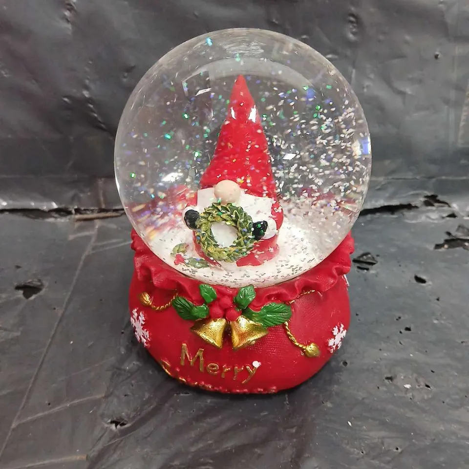 BOXED GONK WITH WREATH LED MUSICAL SNOWGLOBE 