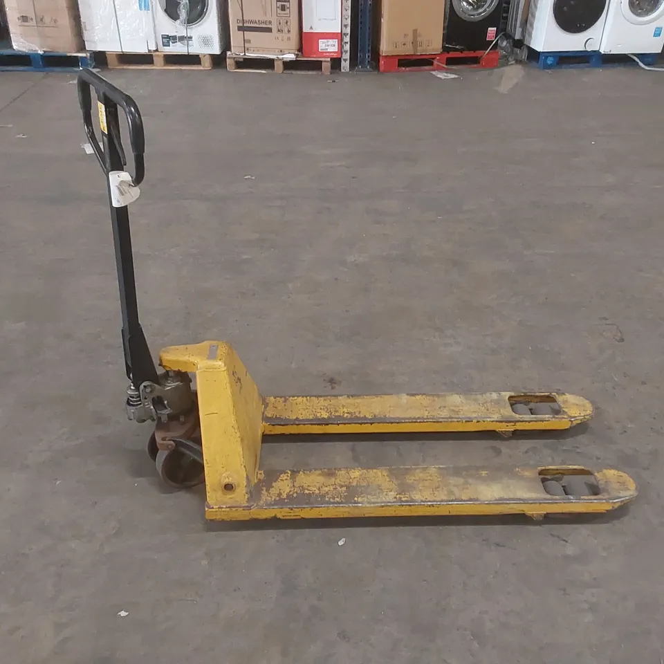 WORKSHOP USE PALLET TRUCK