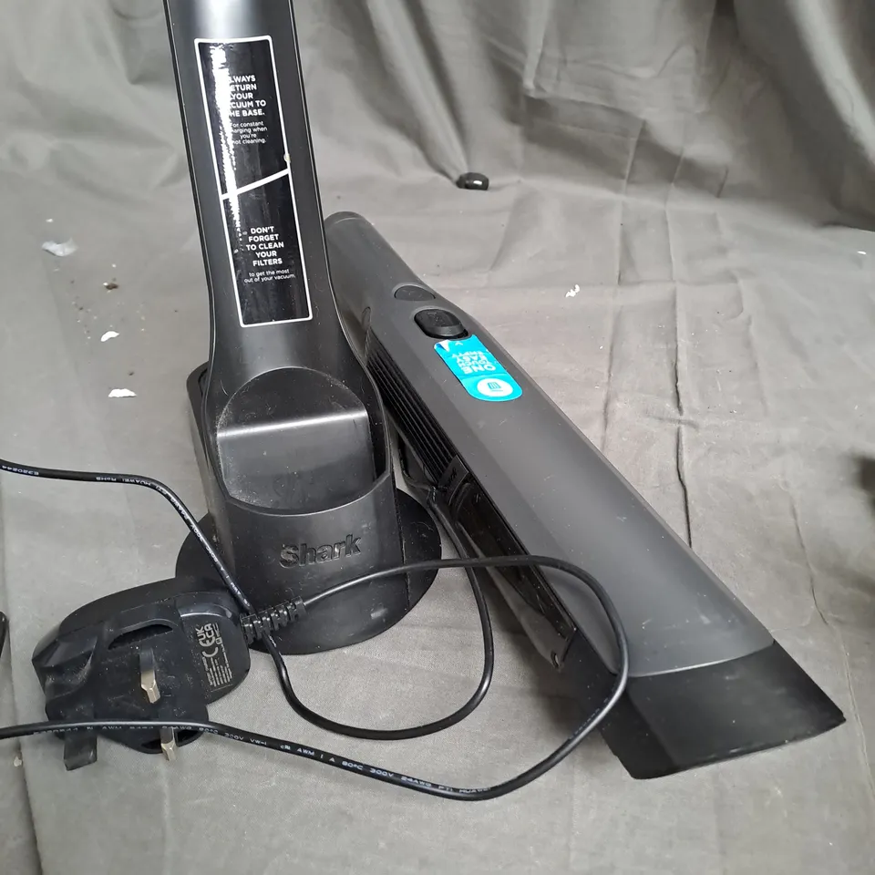 SHARK CORDLESS HANDHELD VACUUM CLEANER WV200UK