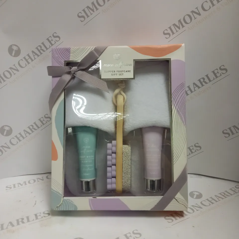 MORE SELF CARE SLIPPER FOOTCARE GIFT SET 