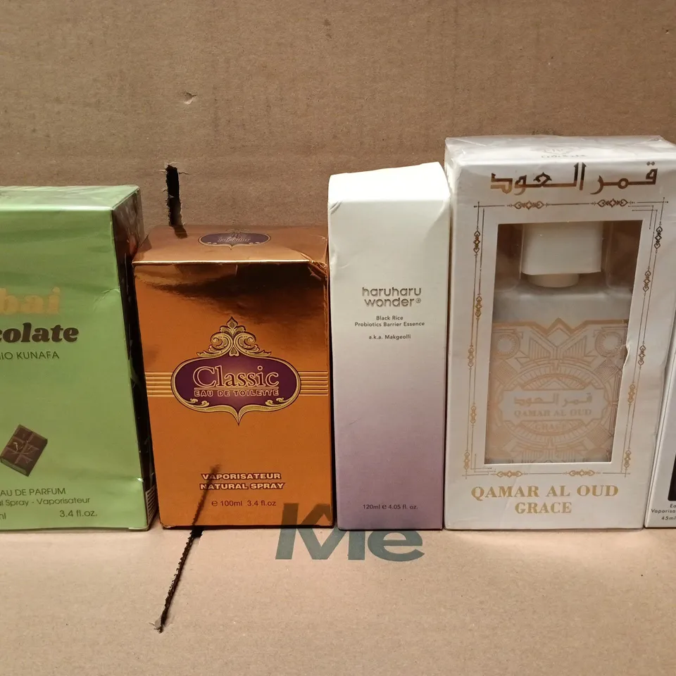 APPROX 10 ASSORTED FRAGRANCES TO INCLUDE TOM FORD , DUBAI CHOCOLATE AND HARUHARU WONDER