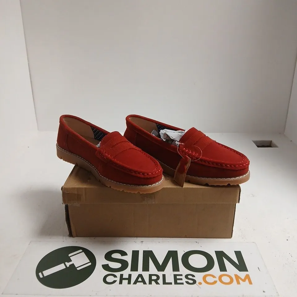 BOXED JOE & JOE RED LOATHERS SIZE 7 
