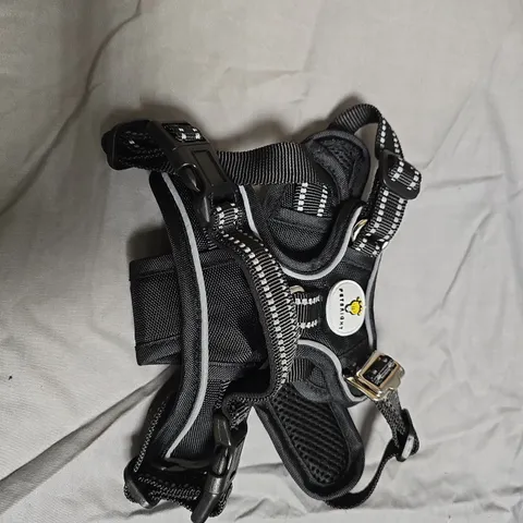 APPROXIMATELY 30 PETBRIGHT DOG HARNESS – BLACK WITH REFLECTIVE STRAPS