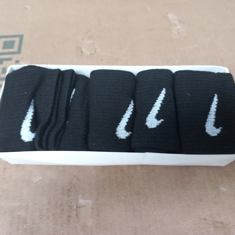 NIKE 5-PACK OF SOCKS IN BLACK SIZE UNSPECIFIED