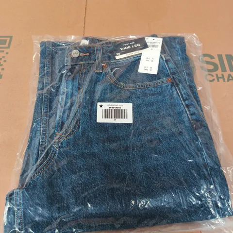 BAGGED ABERCROMBIE AND FITCH HIGH RISE WIDE LEG JEANS - W26
