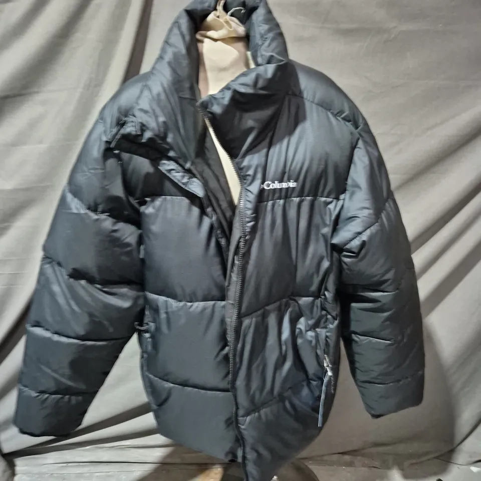 Columbia Black Hooded Puffer Jacket - SIZE XL
