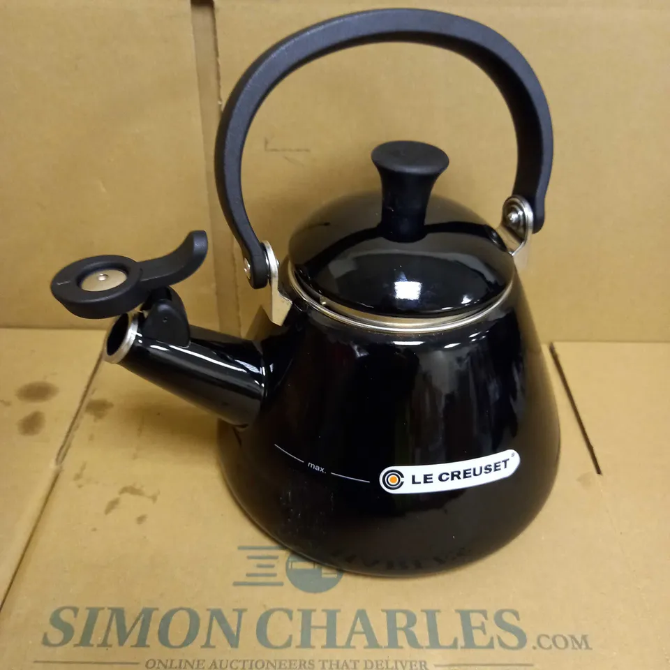 LA CREUSET 1.6L MANUAL KETTLE