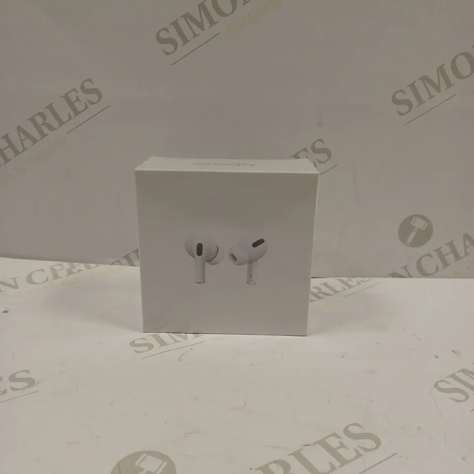 APPLE AIRPODS PRO WITH MAGSAFE CHARGING CASE - SEALED 