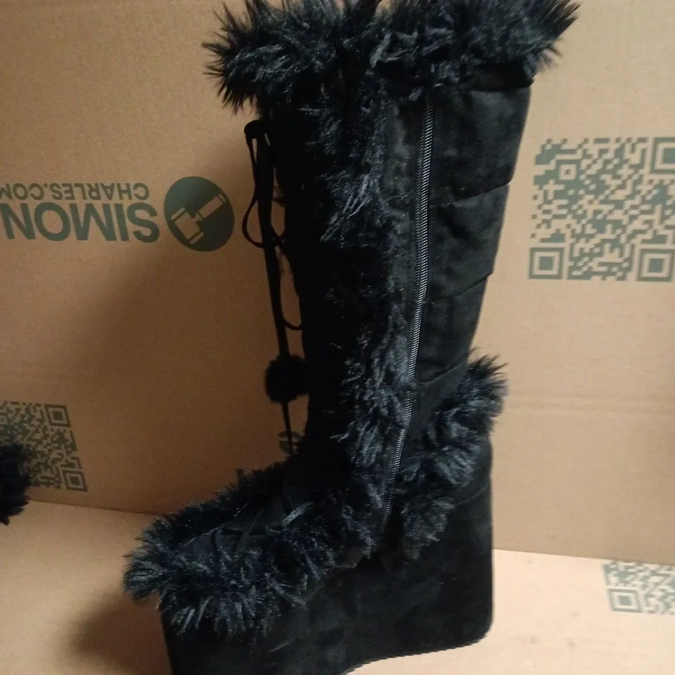 BOXED WOMEN'S BLACK FAUX-FUR LINED KNEE-HIGH BOOT WITH POM-POM LACES - 5
