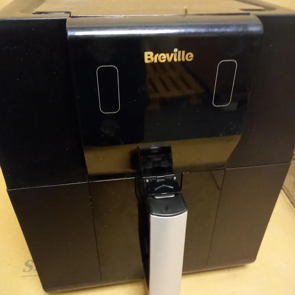 BREVILLE HALO AIR FRYER 